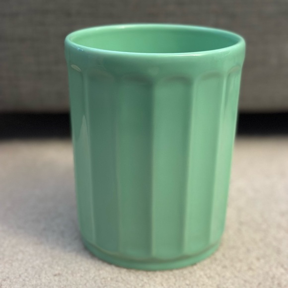 Jadeite Green Utensil Holder - New - Picture 3 of 6